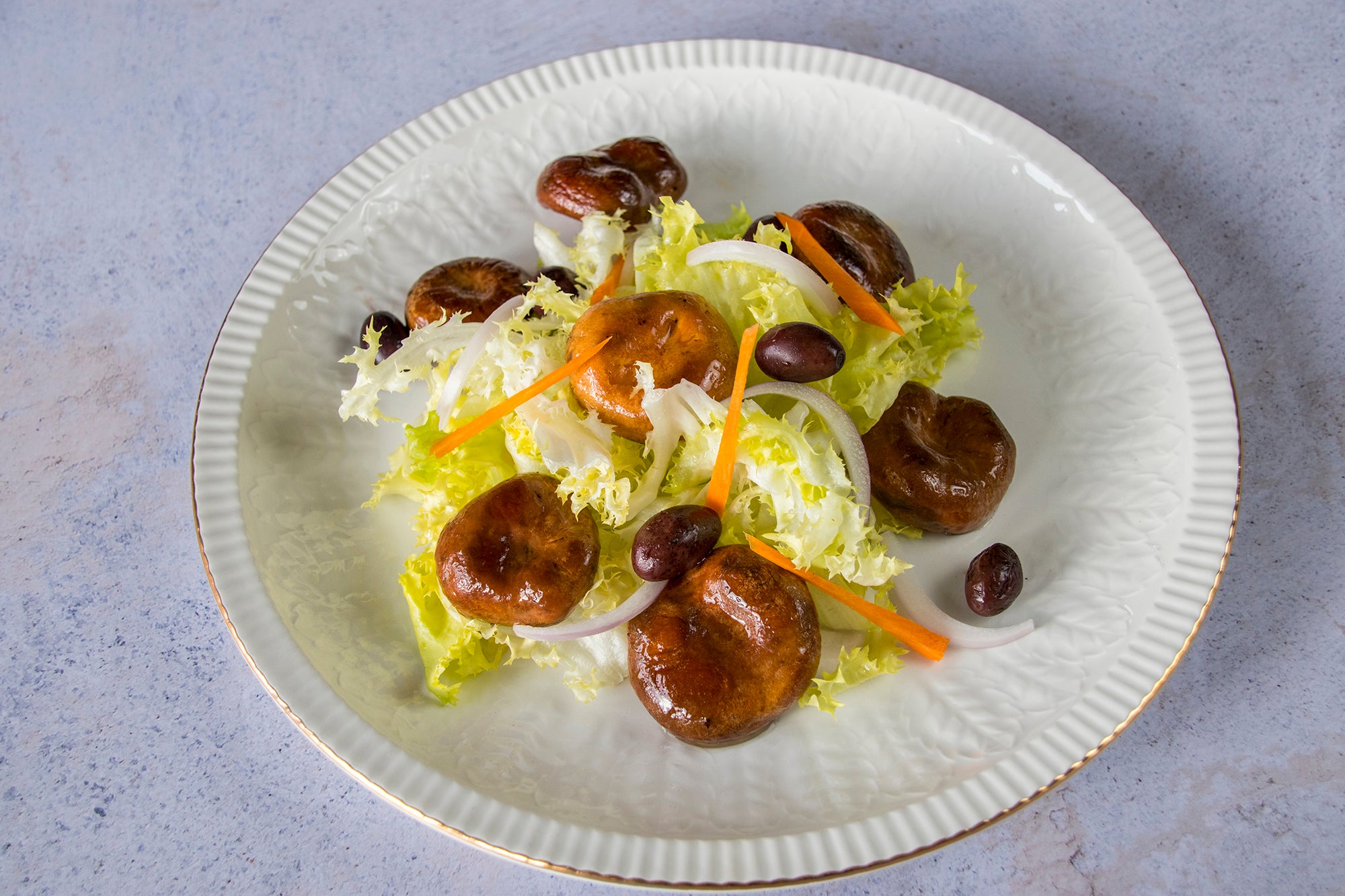 Pickled milk caps with endive salad